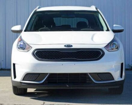 Белый Киа Niro, объемом двигателя 1.6 л и пробегом 50 тыс. км за 9000 $, фото 1 на Automoto.ua