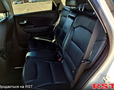 Белый Киа Niro, объемом двигателя 0 л и пробегом 114 тыс. км за 17900 $, фото 8 на Automoto.ua