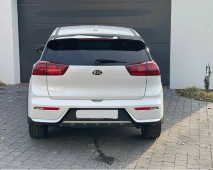 Киа Niro 2019 в Киеве на Automoto.ua Белый Киа Niro, объемом двигателя 1.6 л и пробегом 114 тыс. км за 11400 $, фото 5 на Automoto.ua