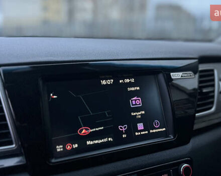 Білий Кіа Niro, об'ємом двигуна 0 л та пробігом 124 тис. км за 16999 $, фото 26 на Automoto.ua
