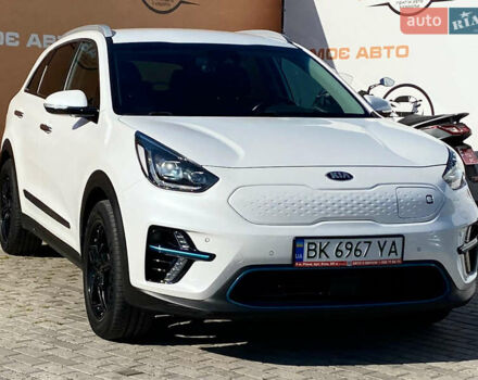 Белый Киа Niro, объемом двигателя 0 л и пробегом 70 тыс. км за 18850 $, фото 2 на Automoto.ua