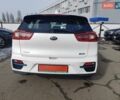 Белый Киа Niro, объемом двигателя 0 л и пробегом 105 тыс. км за 17555 $, фото 6 на Automoto.ua