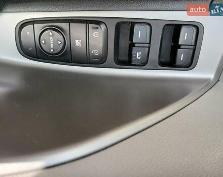 Белый Киа Niro, объемом двигателя 1.58 л и пробегом 93 тыс. км за 17900 $, фото 10 на Automoto.ua