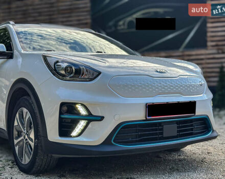 Білий Кіа Niro, об'ємом двигуна 0 л та пробігом 204 тис. км за 17800 $, фото 24 на Automoto.ua