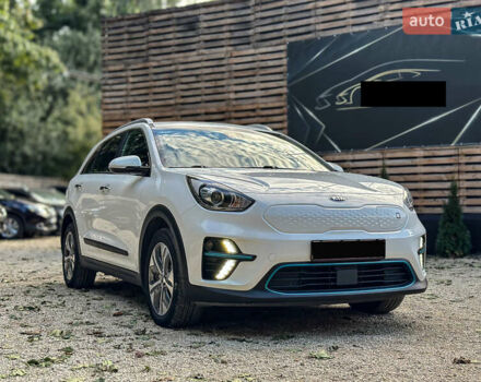 Білий Кіа Niro, об'ємом двигуна 0 л та пробігом 204 тис. км за 17800 $, фото 5 на Automoto.ua
