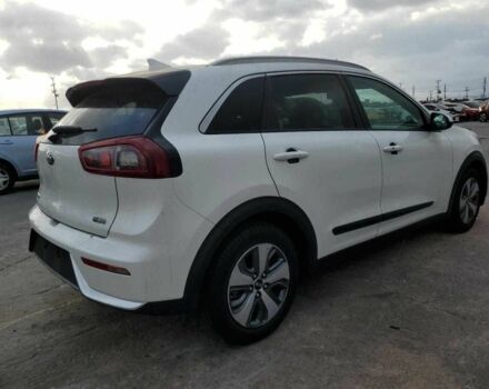 Білий Кіа Niro, об'ємом двигуна 1.6 л та пробігом 86 тис. км за 4100 $, фото 2 на Automoto.ua