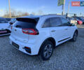 Белый Киа Niro, объемом двигателя 0 л и пробегом 210 тыс. км за 15900 $, фото 15 на Automoto.ua