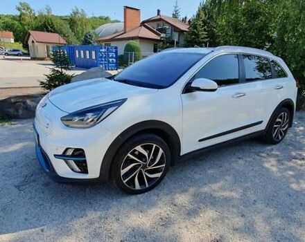 Белый Киа Niro, объемом двигателя 0 л и пробегом 199 тыс. км за 20000 $, фото 15 на Automoto.ua