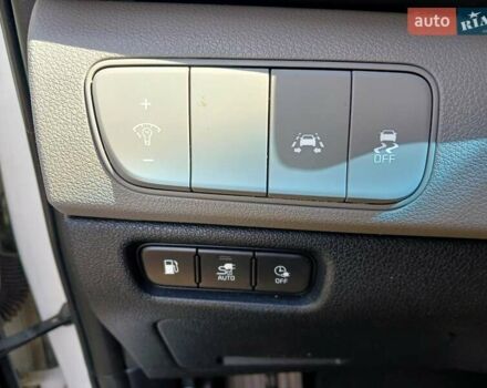 Белый Киа Niro, объемом двигателя 1.58 л и пробегом 93 тыс. км за 17900 $, фото 11 на Automoto.ua