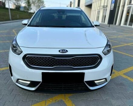 Белый Киа Niro, объемом двигателя 0 л и пробегом 91 тыс. км за 11300 $, фото 1 на Automoto.ua