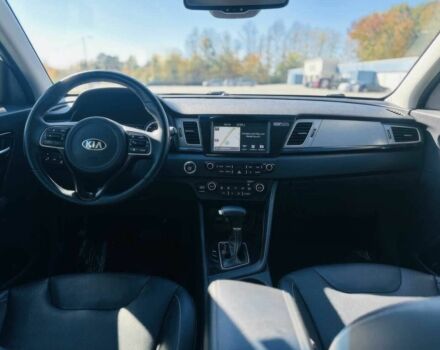Белый Киа Niro, объемом двигателя 1.6 л и пробегом 49 тыс. км за 10200 $, фото 6 на Automoto.ua