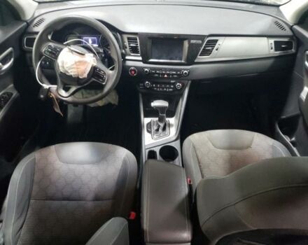Белый Киа Niro, объемом двигателя 1.6 л и пробегом 159 тыс. км за 11900 $, фото 7 на Automoto.ua