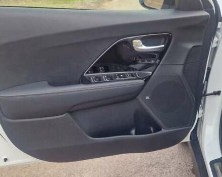 Киа Niro 2019 в Дубно на Automoto.ua Белый Киа Niro, объемом двигателя 0 л и пробегом 173 тыс. км за 17400 $, фото 32 на Automoto.ua