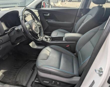 Белый Киа Niro, объемом двигателя 0 л и пробегом 35 тыс. км за 5500 $, фото 9 на Automoto.ua