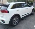 Белый Киа Niro, объемом двигателя 0 л и пробегом 98 тыс. км за 16500 $, фото 1 на Automoto.ua