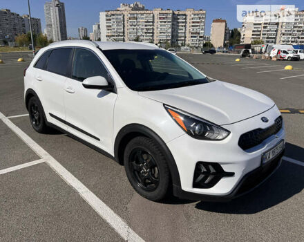 Киа Niro 2019 в Киеве на Automoto.ua Белый Киа Niro, объемом двигателя 1.59 л и пробегом 51 тыс. км за 19500 $, фото 4 на Automoto.ua