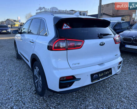 Белый Киа Niro, объемом двигателя 0 л и пробегом 210 тыс. км за 15900 $, фото 7 на Automoto.ua
