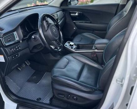 Белый Киа Niro, объемом двигателя 0 л и пробегом 145 тыс. км за 19700 $, фото 41 на Automoto.ua
