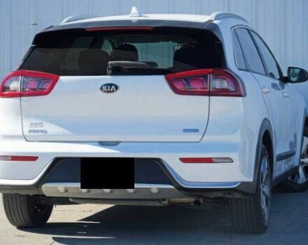 Белый Киа Niro, объемом двигателя 1.6 л и пробегом 50 тыс. км за 9000 $, фото 4 на Automoto.ua