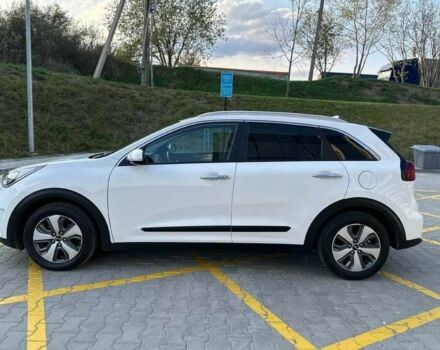 Белый Киа Niro, объемом двигателя 0 л и пробегом 91 тыс. км за 11300 $, фото 6 на Automoto.ua
