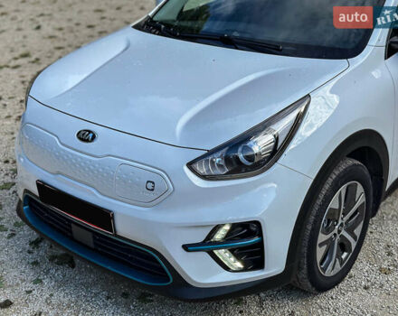 Білий Кіа Niro, об'ємом двигуна 0 л та пробігом 204 тис. км за 17800 $, фото 32 на Automoto.ua