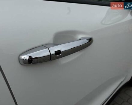 Киа Niro 2019 в Львове на Automoto.ua Белый Киа Niro, объемом двигателя 0 л и пробегом 97 тыс. км за 19000 $, фото 18 на Automoto.ua
