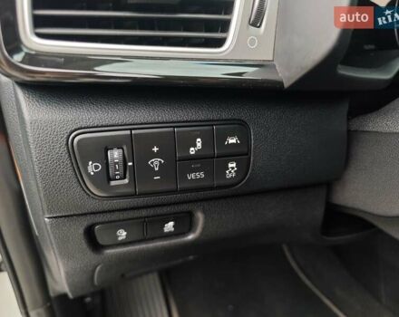 Белый Киа Niro, объемом двигателя 0 л и пробегом 162 тыс. км за 17300 $, фото 44 на Automoto.ua