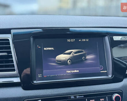 Білий Кіа Niro, об'ємом двигуна 0 л та пробігом 124 тис. км за 16999 $, фото 28 на Automoto.ua