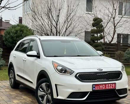 Белый Киа Niro, объемом двигателя 1.6 л и пробегом 213 тыс. км за 16500 $, фото 12 на Automoto.ua