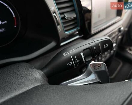 Белый Киа Niro, объемом двигателя 0 л и пробегом 100 тыс. км за 18999 $, фото 45 на Automoto.ua