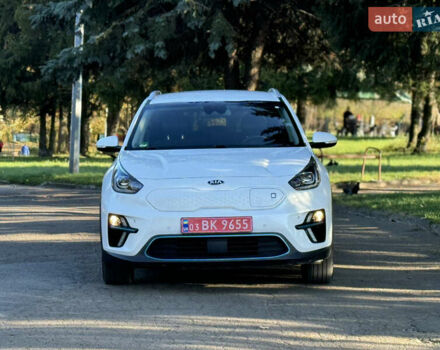 Белый Киа Niro, объемом двигателя 0 л и пробегом 147 тыс. км за 18500 $, фото 2 на Automoto.ua