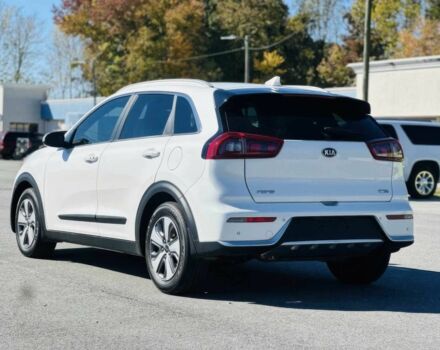 Белый Киа Niro, объемом двигателя 1.6 л и пробегом 49 тыс. км за 10200 $, фото 2 на Automoto.ua