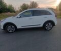 Белый Киа Niro, объемом двигателя 0 л и пробегом 124 тыс. км за 17700 $, фото 2 на Automoto.ua