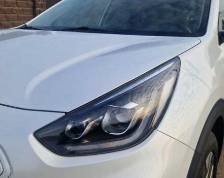 Киа Niro 2019 в Дубно на Automoto.ua Белый Киа Niro, объемом двигателя 0 л и пробегом 173 тыс. км за 17400 $, фото 7 на Automoto.ua