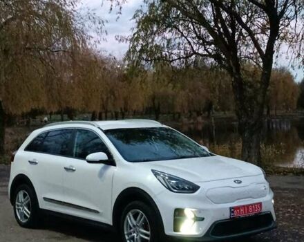 Білий Кіа Niro, об'ємом двигуна 0 л та пробігом 210 тис. км за 17600 $, фото 16 на Automoto.ua
