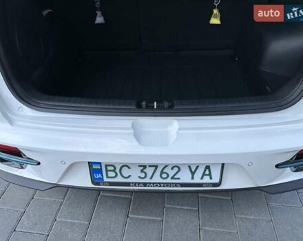 Белый Киа Niro, объемом двигателя 0 л и пробегом 145 тыс. км за 19700 $, фото 20 на Automoto.ua