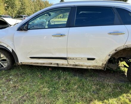 Білий Кіа Niro, об'ємом двигуна 0 л та пробігом 92 тис. км за 7000 $, фото 3 на Automoto.ua