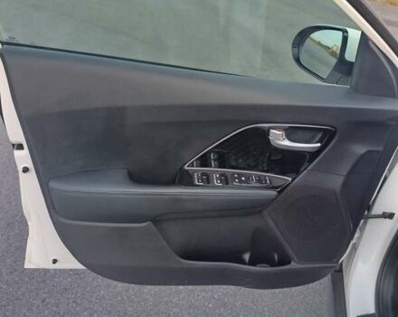 Киа Niro 2019 в Радивилове на Automoto.ua Белый Киа Niro, объемом двигателя 0 л и пробегом 126 тыс. км за 17800 $, фото 14 на Automoto.ua