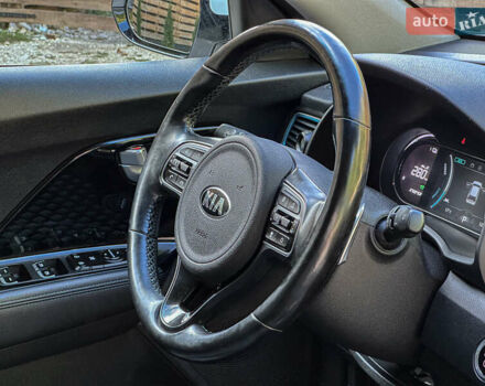 Білий Кіа Niro, об'ємом двигуна 0 л та пробігом 204 тис. км за 17800 $, фото 116 на Automoto.ua