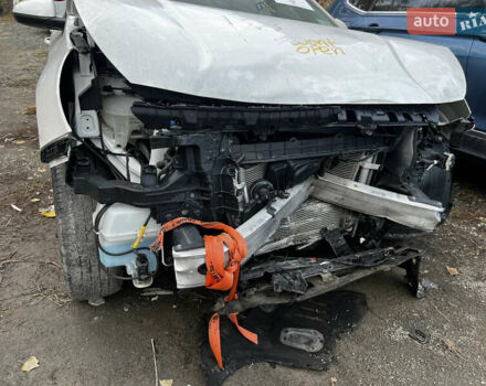 Білий Кіа Niro, об'ємом двигуна 1.58 л та пробігом 97 тис. км за 8900 $, фото 1 на Automoto.ua