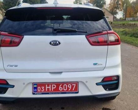Киа Niro 2019 в Дубно на Automoto.ua Белый Киа Niro, объемом двигателя 0 л и пробегом 173 тыс. км за 17400 $, фото 3 на Automoto.ua