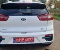 Киа Niro 2019 в Дубно на Automoto.ua Белый Киа Niro, объемом двигателя 0 л и пробегом 173 тыс. км за 17400 $, фото 3 на Automoto.ua