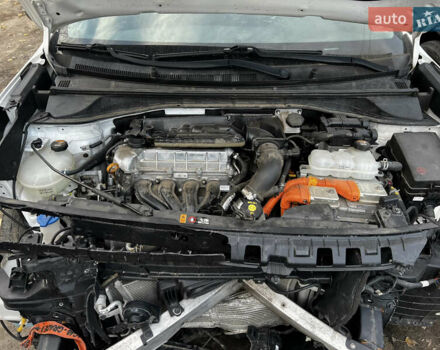 Білий Кіа Niro, об'ємом двигуна 1.58 л та пробігом 97 тис. км за 8900 $, фото 3 на Automoto.ua