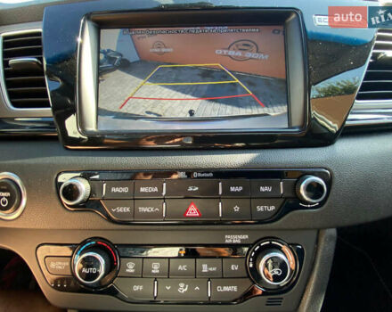 Белый Киа Niro, объемом двигателя 0 л и пробегом 70 тыс. км за 18850 $, фото 12 на Automoto.ua