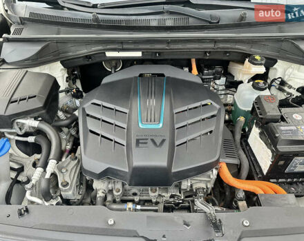 Киа Niro 2019 в Луцке на Automoto.ua Белый Киа Niro, объемом двигателя 0 л и пробегом 176 тыс. км за 15900 $, фото 13 на Automoto.ua