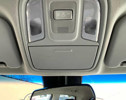 Білий Кіа Niro, об'ємом двигуна 0 л та пробігом 68 тис. км за 18850 $, фото 19 на Automoto.ua