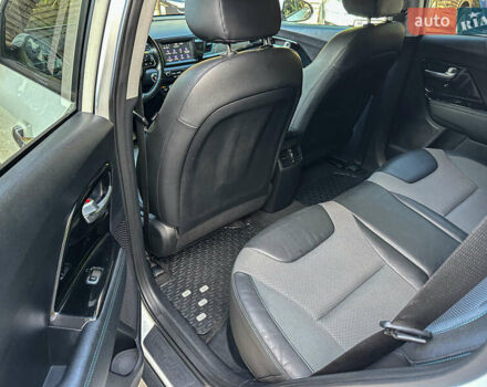 Білий Кіа Niro, об'ємом двигуна 0 л та пробігом 204 тис. км за 17800 $, фото 83 на Automoto.ua