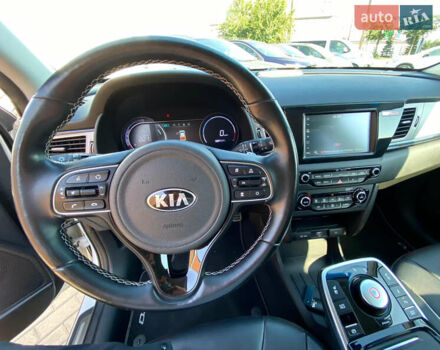 Белый Киа Niro, объемом двигателя 0 л и пробегом 68 тыс. км за 18850 $, фото 17 на Automoto.ua