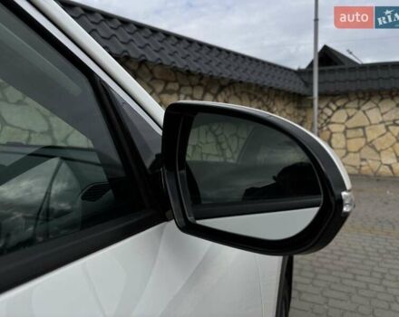 Белый Киа Niro, объемом двигателя 0 л и пробегом 100 тыс. км за 18999 $, фото 16 на Automoto.ua