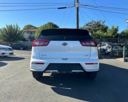 Білий Кіа Niro, об'ємом двигуна 1.6 л та пробігом 34 тис. км за 9700 $, фото 6 на Automoto.ua